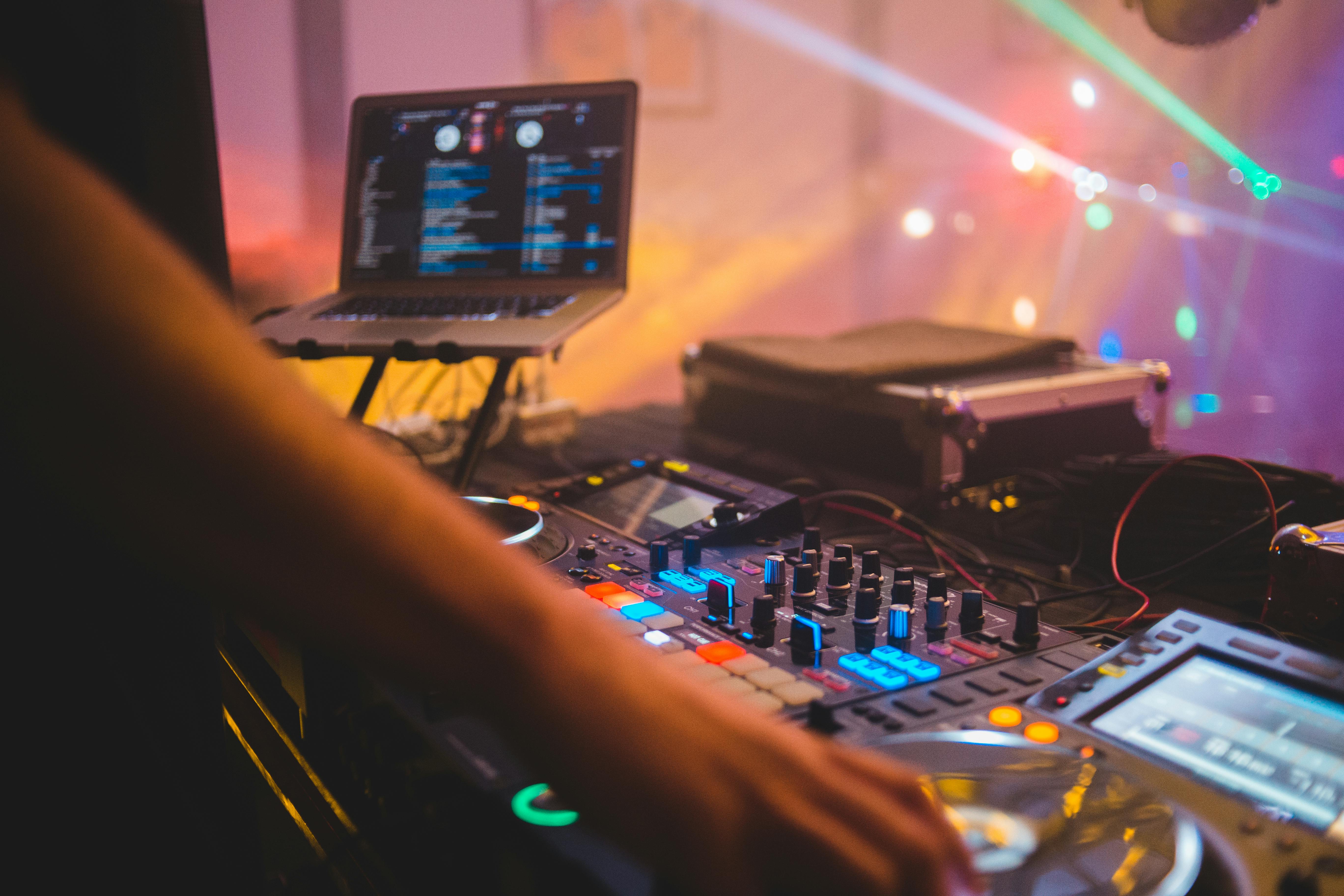 Private party AV